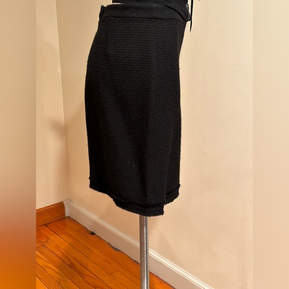 J Crew Mini Black Wool/ Polyester Lightly Fringe On Bottom Zipper In Bac… - Picture 3 of 9